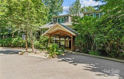300 Creekside Way unit: B-101, Burnsville, NC 28714