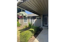 632 SW WILLOWBROOK Ave, Gresham, OR 97080