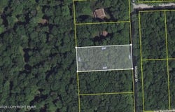 150 Mountain Drive, Greentown, PA 18426