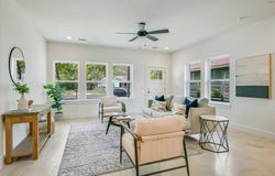 1121 Walton Ln, Austin, TX 78721