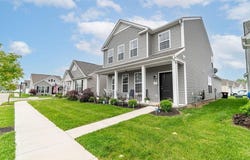 123 Blackwood Avenue, Newark, OH 43055