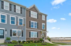 31 DEMOCRACY Mews, RANSON, WV 25438