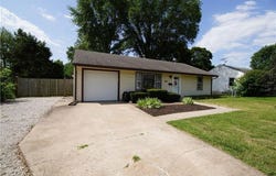 1305 NE 67th Place, Gladstone, MO 64118