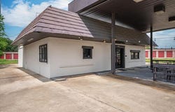 1907 W Oak Street, Palestine, TX 75801