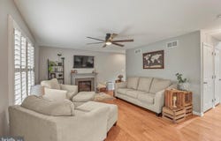 30 BITTERSWEET LANE, ETTERS, PA 17319