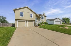 17451 S Ingrid Street, Gardner, KS 66030