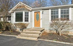 147 Calvert Avenue, Ronkonkoma, NY 11779