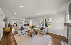 8705 Grandview Street, Overland Park, KS 66212
