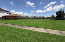 321 LLAMA Drive lot: 820A1, Arabi, LA 70032