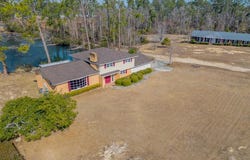 1729 W Forest Dr, Douglas, GA 31533