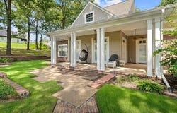 6902 Live Oak Dr, Texarkana, AR 71854