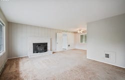 933 S NEVADA Dr, Longview, WA 98632