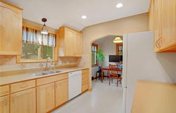 6883 Stillwater Boulevard N, Oakdale, MN 55128