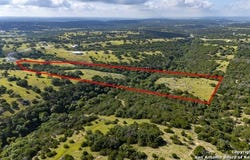 9 N Shapen Springs Rd, Kerrville, TX 78028