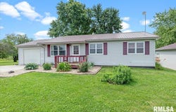 19581 FINNEY Road, Girard, IL 62640