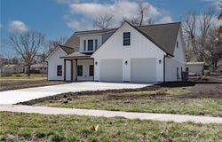 605 N Mead Street, Cameron, MO 64429