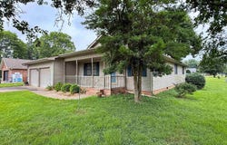 53 JAMES Drive, Metropolis, IL 62960
