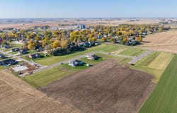 1303 Willard Ln, Larchwood, IA 51241