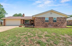 537 Sunset Drive, Watonga, OK 73772