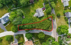 192 Schoolhouse Road, Warren, RI 02885