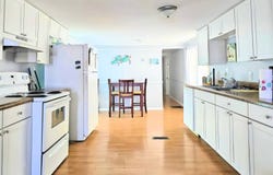 171 4th St West, Nokomis, FL 34275