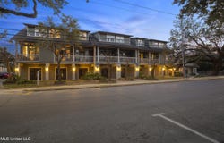 922 Porter Avenue, Ocean Springs, MS 39564
