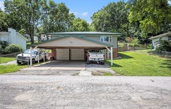 502 Dundee Road, Smithville, MO 64089