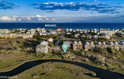 W Wilmington Avenue, Surf City, NC 28445
