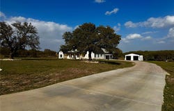871 Blackbuck Ridge DR, Lampasas, TX 76550