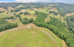 000 Strong Hollow Lane, Fort Blackmore, VA 24250