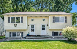 123-127 Jeffrey Street, Chesterton, IN 46304
