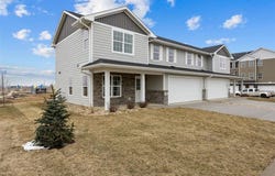 163 Bethany Loop SW, Cedar Rapids, IA 52404