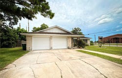 102 Tanglewood Drive, Victoria, TX 77901