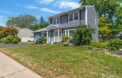 32 Dogwood Drive, Middlesex, NJ 08846