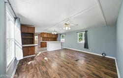 203 Wayne Ave, Crossville, TN 38555