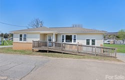 13 Depot Street, Clyde, NC 28721