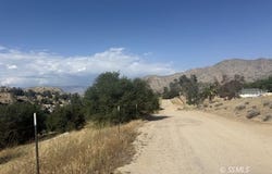 2350&2352 Sweetwater Dr, Lake Isabella, CA 93240