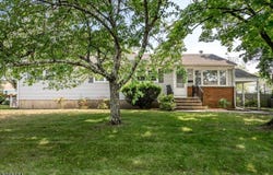 108 Smith St, South Plainfield Boro, NJ 07080-3136