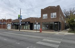 3034 W Montrose Avenue, Chicago, IL 60618