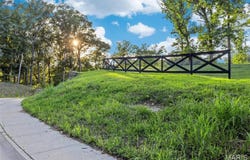 141 Summer Grace Lane, St Charles, MO 63304