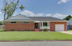 53  Rexford Dr, Newport News, VA 23608