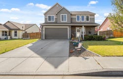 6306 Landsdowne ct, Pasco, WA 99301