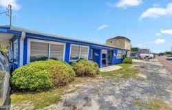 621 N New River Drive, Surf City, NC 28445