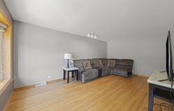 439 Parkside Avenue, Itasca, IL 60143
