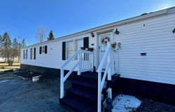 36 Main Street, Detroit, ME 04929