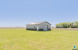 27702 481st Ave, Canton, SD 57013