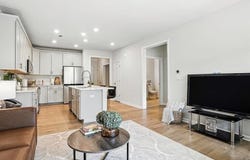 2 Winslow Ln, Grafton, MA 01536