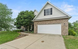 1603 Sturbridge Drive, Louisville, OH 44641