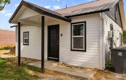 9 E Owyhee Ave, Homedale, ID 83628