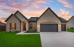 213 Meadow Vista Drive, New Fairview, TX 76078
